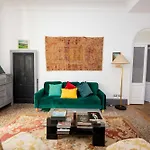 Interno 6 -residenza Romana Par Famiglie E Amici