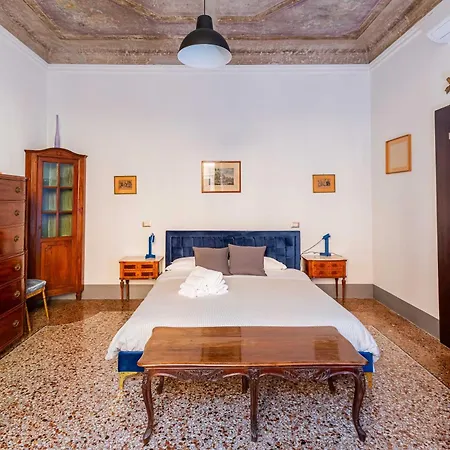 Interno 6 -residenza Romana Par Famiglie E Amici * Rome