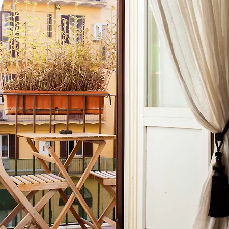 Interno 6 -residenza Romana Par Famiglie E Amici Rome